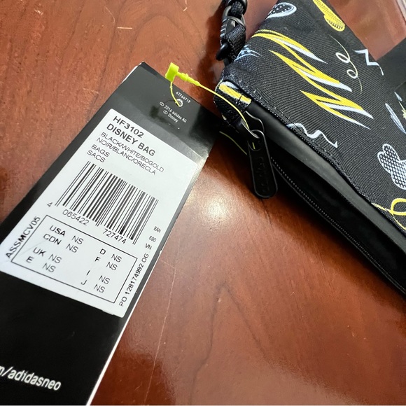 NEW Adidas x Disney Mickey Crossbody Zip Purse Bag Limited Edition Black 9x6”x1” - Picture 10 of 17